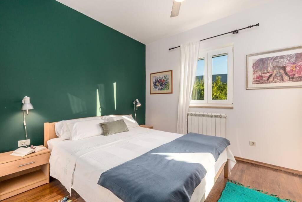 Villa Lidija ポレッチ エクステリア 写真