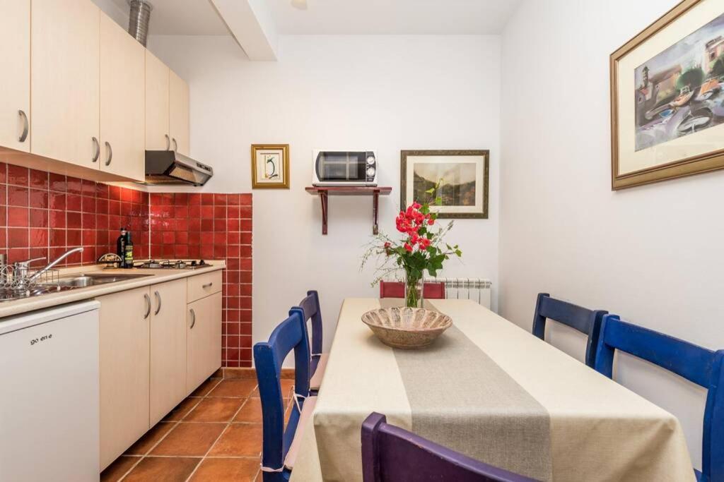 Villa Lidija ポレッチ エクステリア 写真